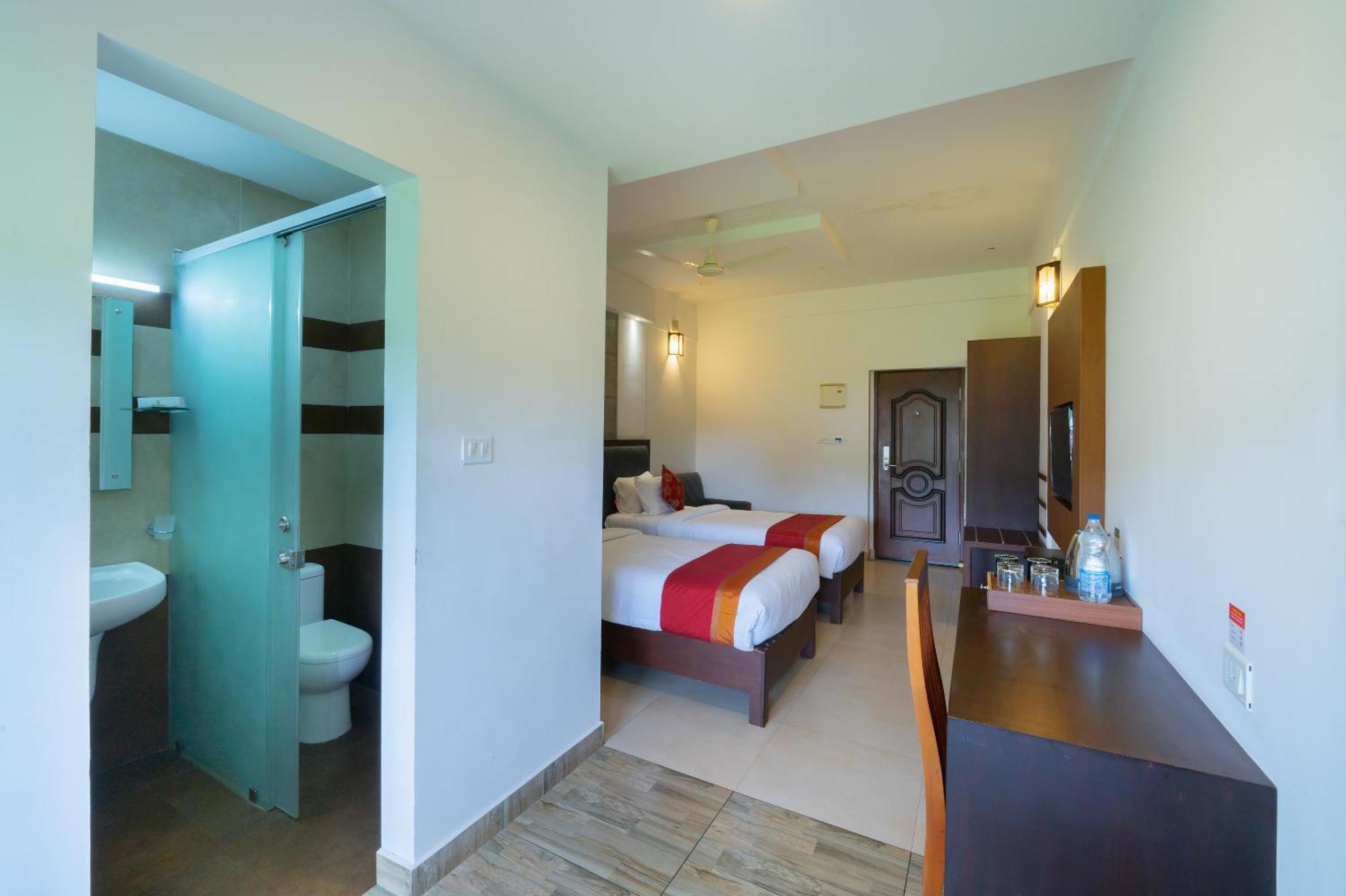 The Sanihara Hotel & Resort Витхири Экстерьер фото