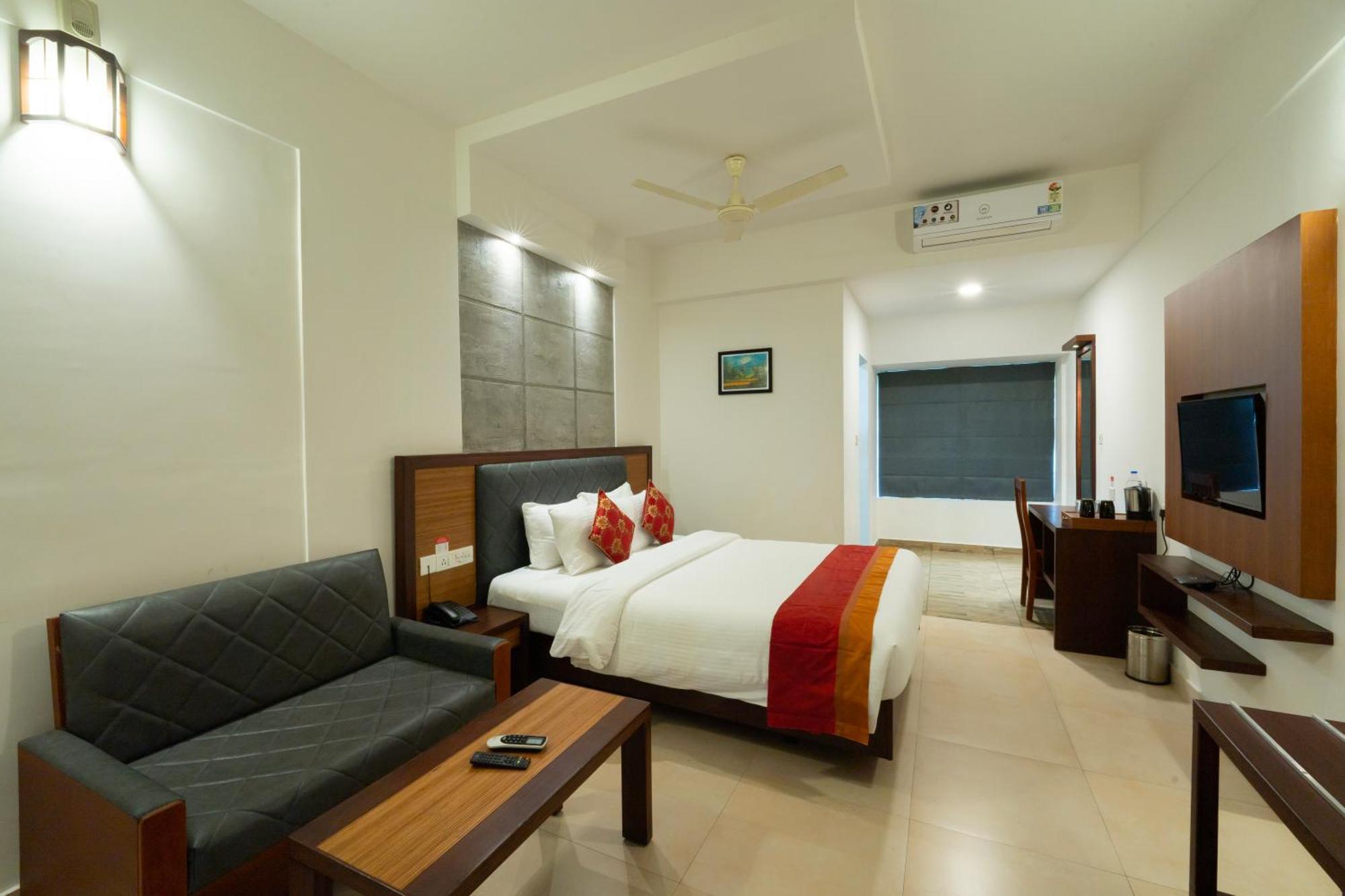 The Sanihara Hotel & Resort Витхири Экстерьер фото