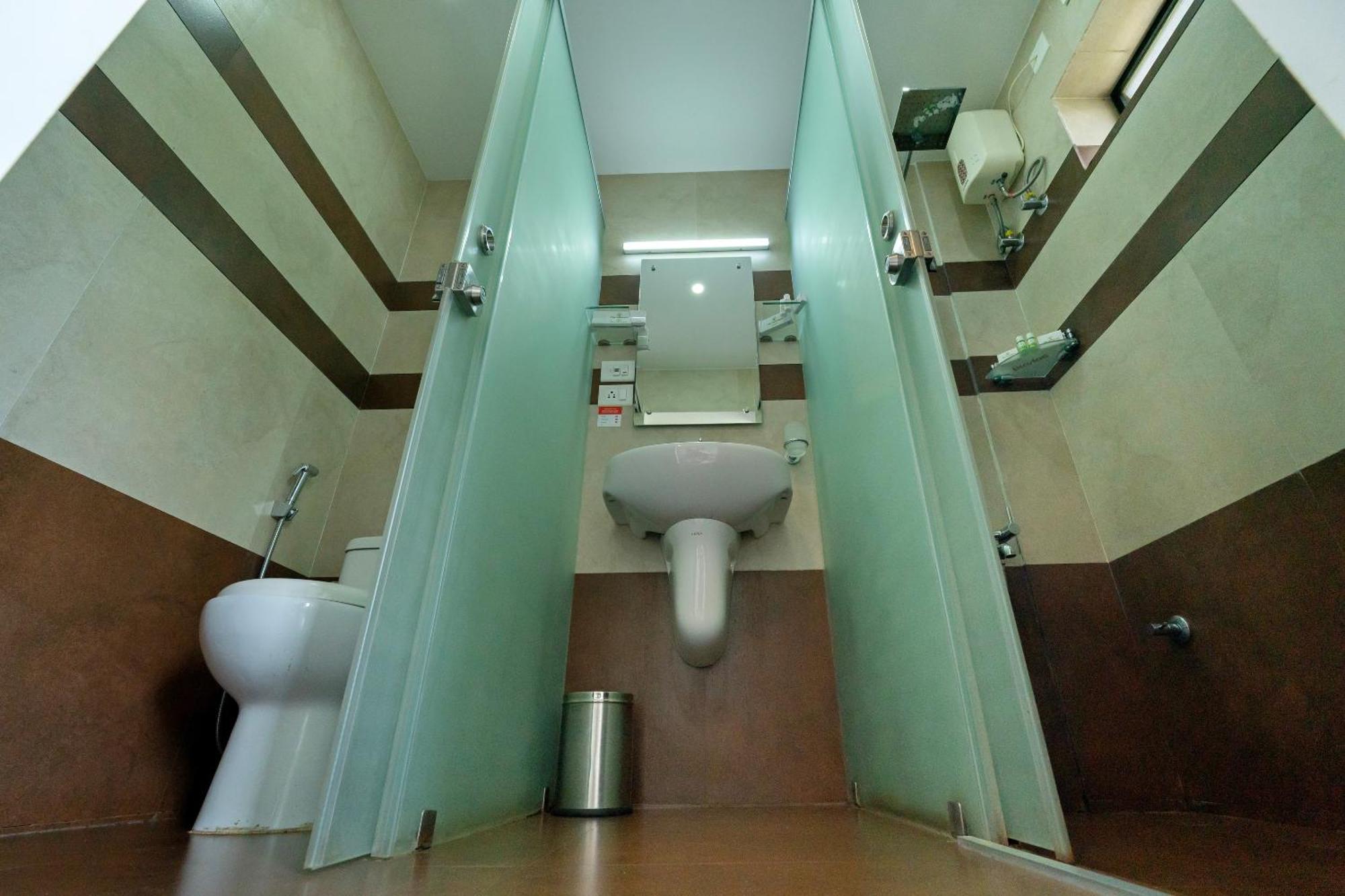 The Sanihara Hotel & Resort Витхири Экстерьер фото
