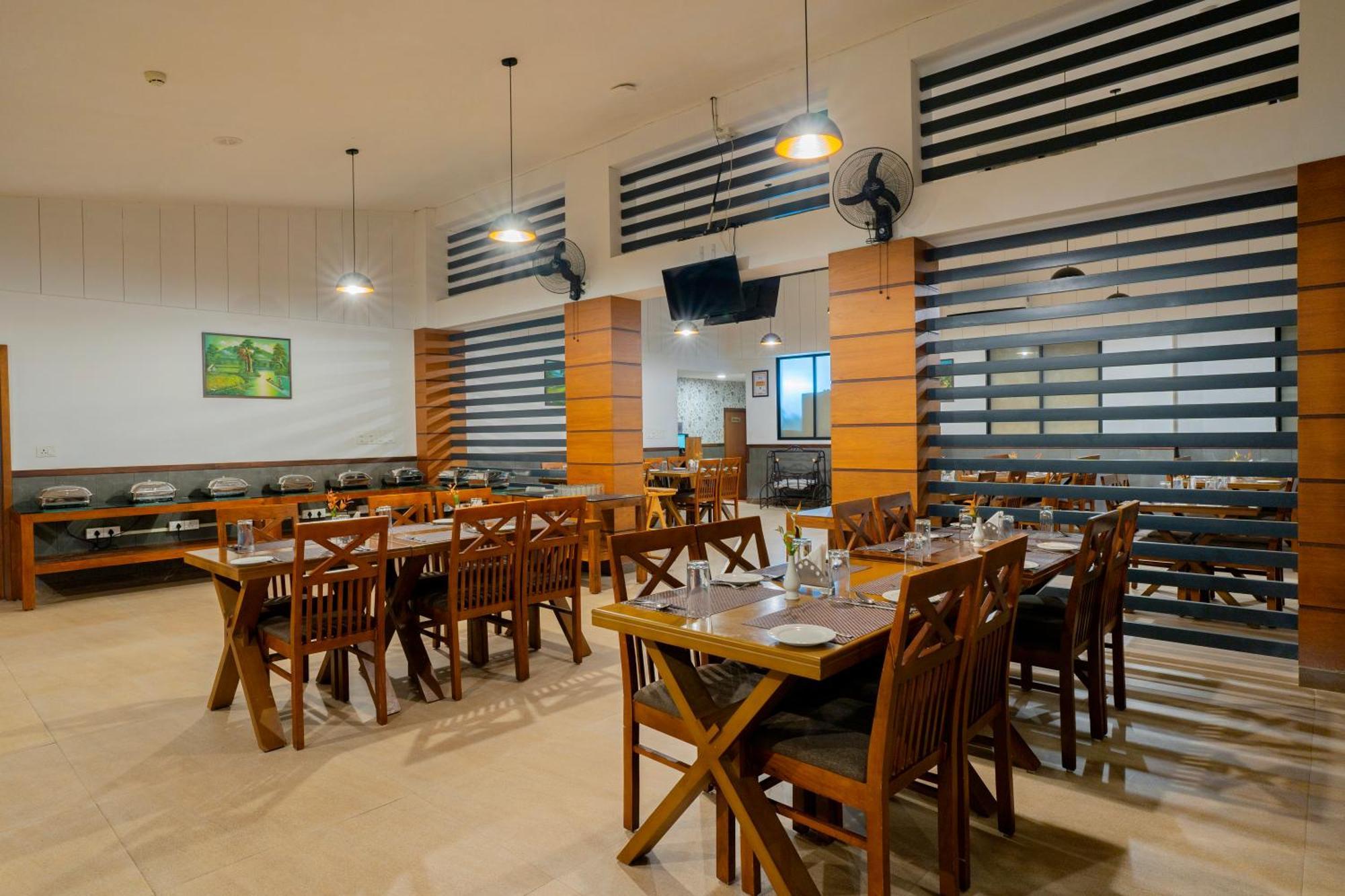 The Sanihara Hotel & Resort Витхири Экстерьер фото