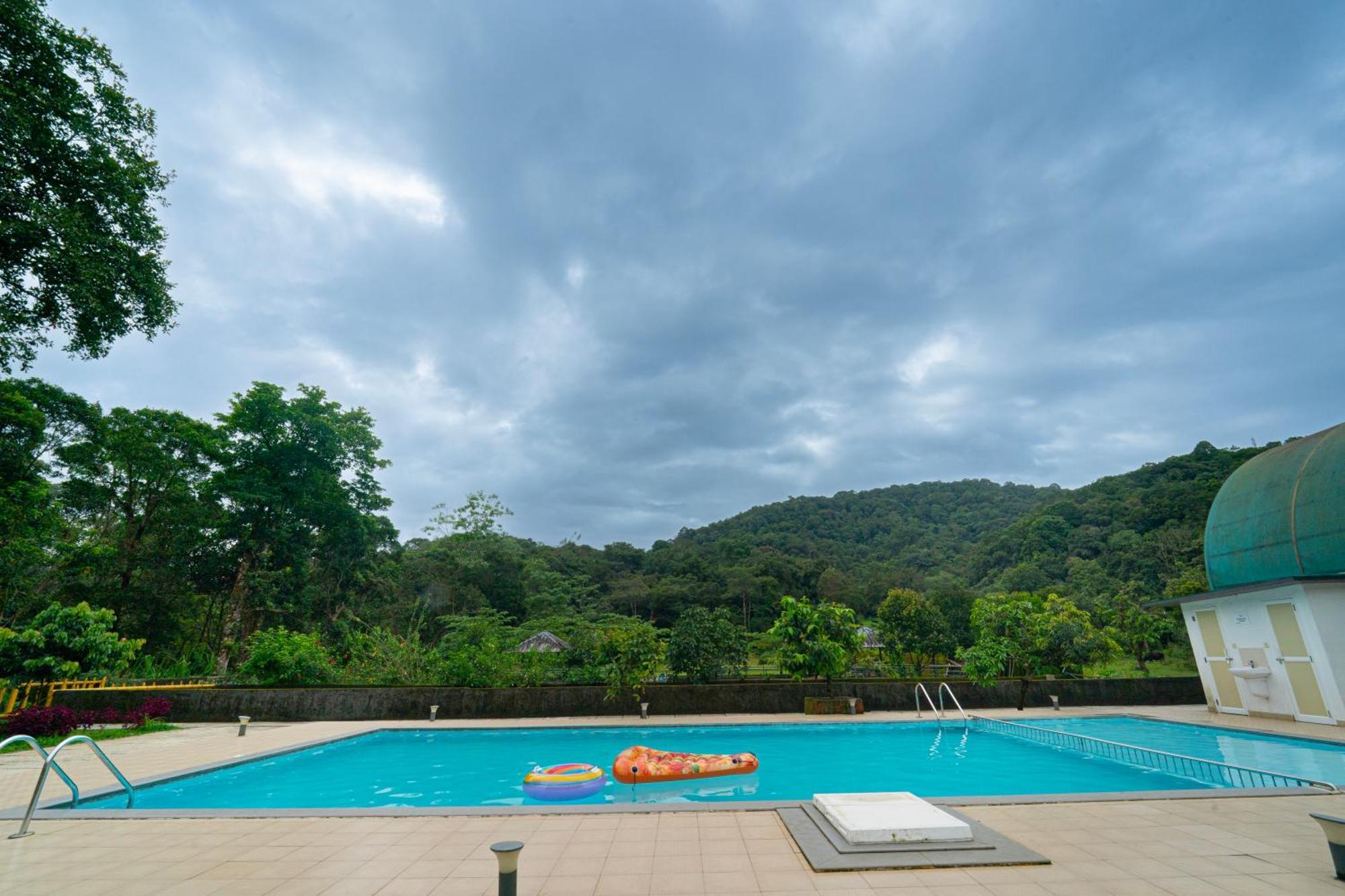 The Sanihara Hotel & Resort Витхири Экстерьер фото